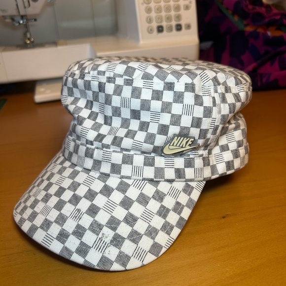 Vintage Nike check "conductor" hat - Picture 1 of 13
